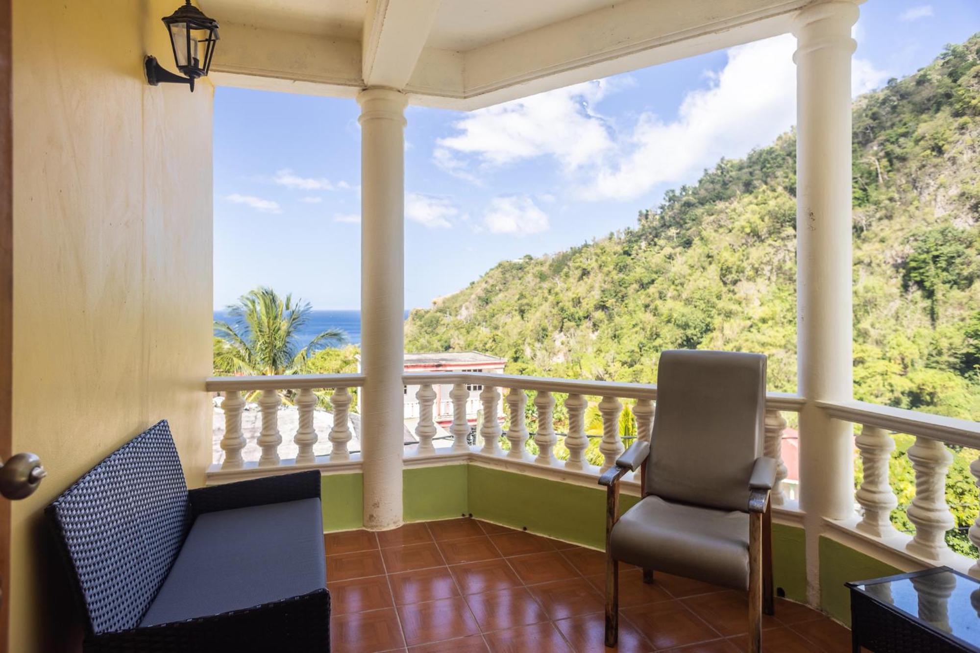 Rosehill Heights Modern 4 Bedroom Vacation Rental Soufriere Exterior photo